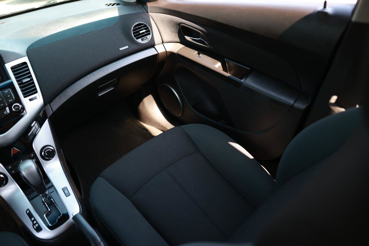 Used 2011 Chevrolet Cruze Eco FWD image 22