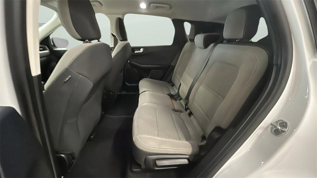 Used 2021 Ford Escape SE image 14