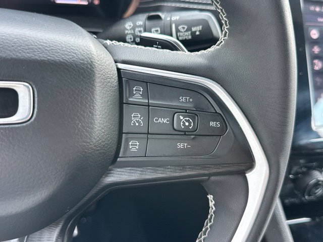 Used 2023 Jeep Grand Cherokee L Laredo AWD/4WD image 13