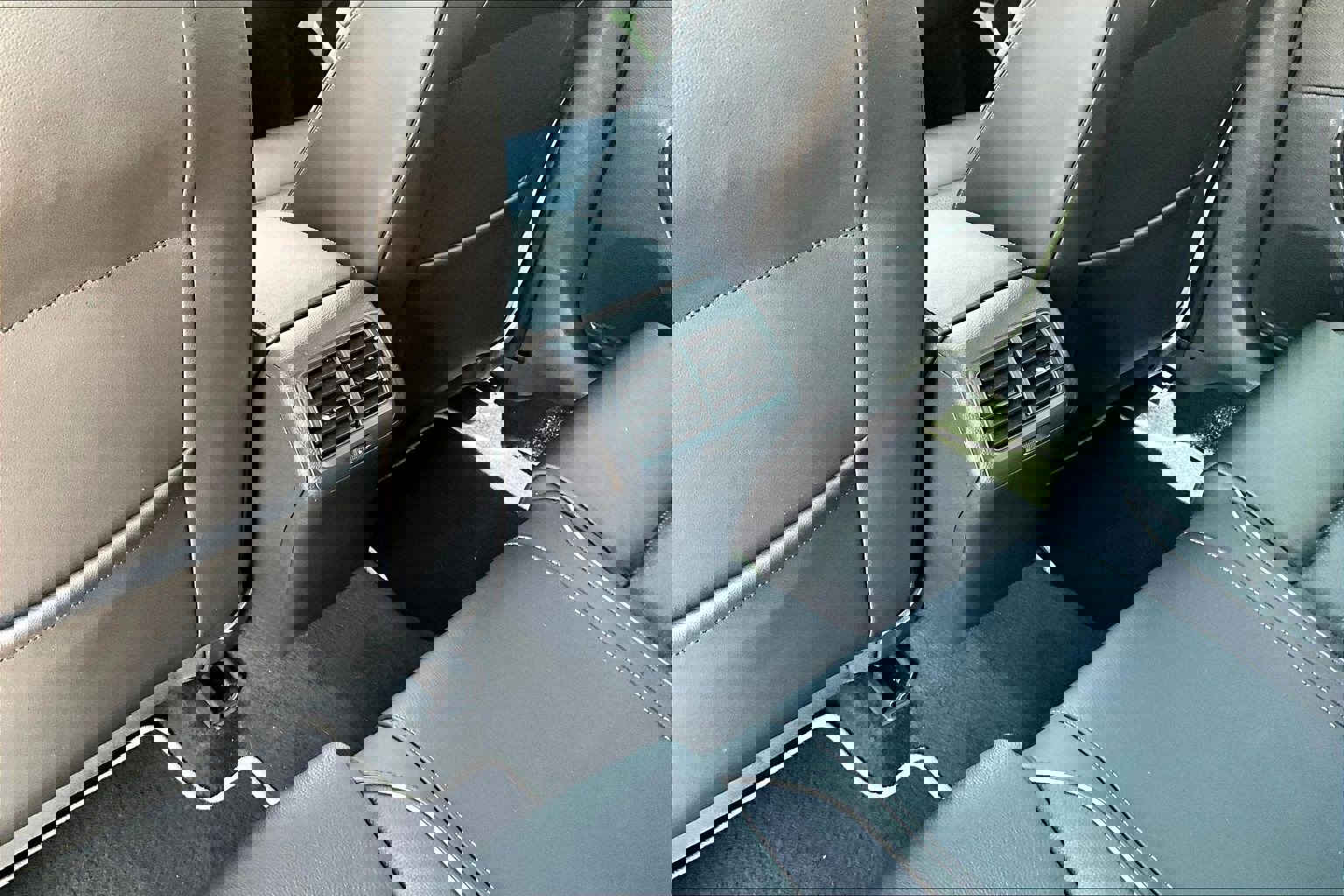 Used 2019 Volkswagen Golf R 4-Door image 10