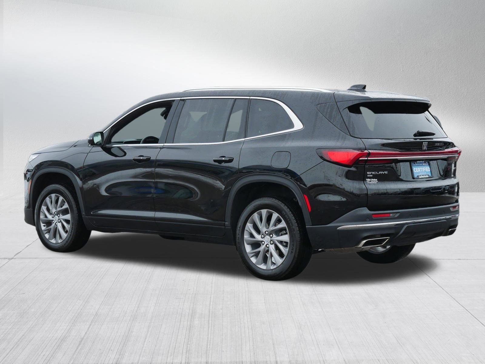 Certified 2025 Buick Enclave Preferred image 5