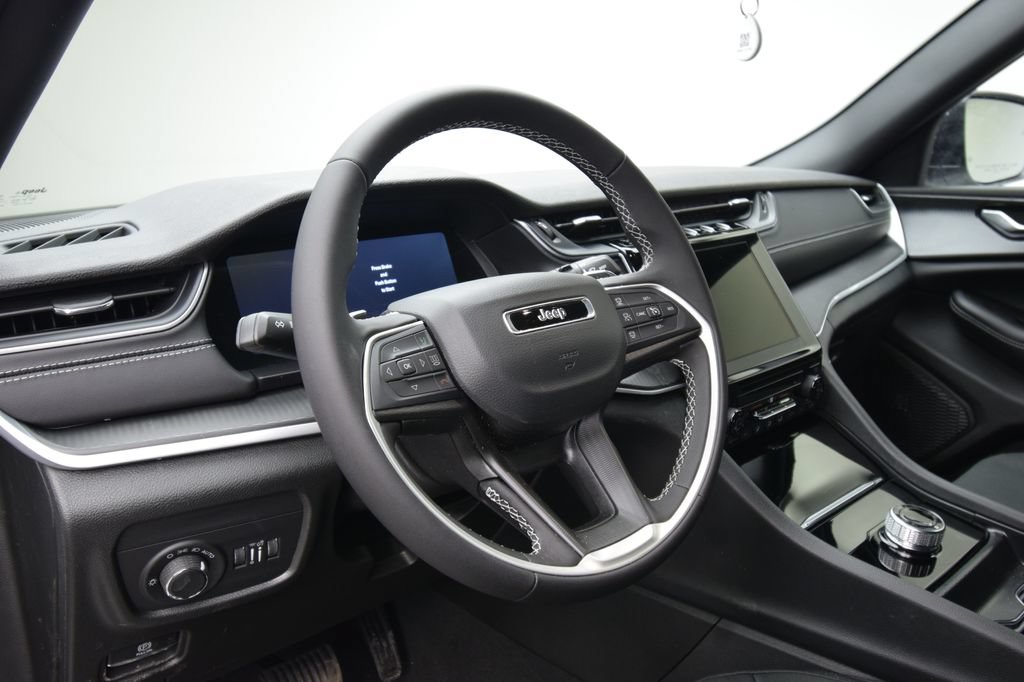 New 2026 Jeep Grand Cherokee Laredo AWD/4WD image 29