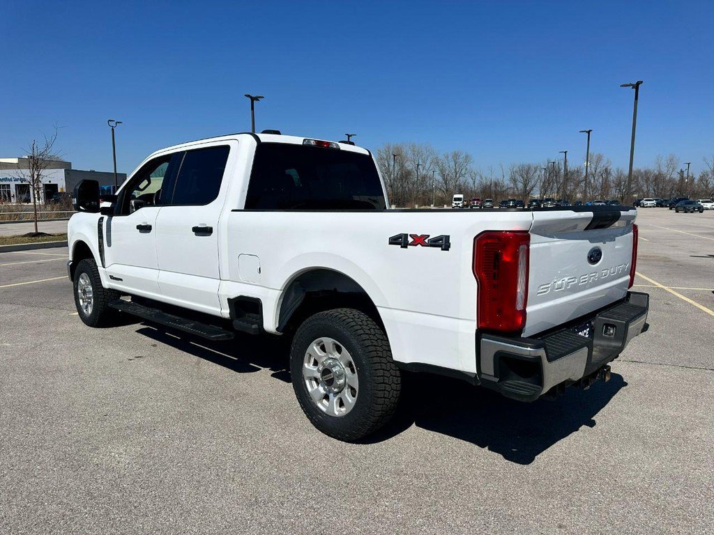 Used 2024 Ford F250 XLT image 3