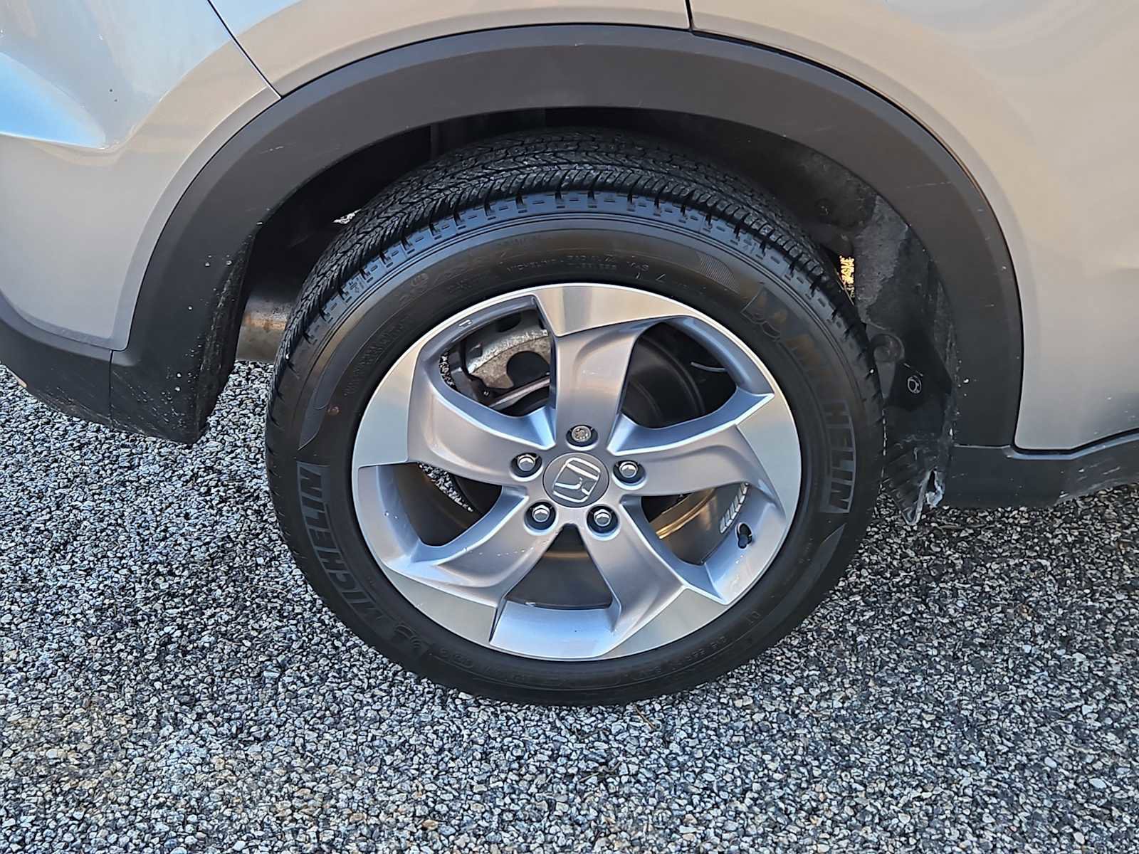 Certified 2020 Honda HR-V LX image 4