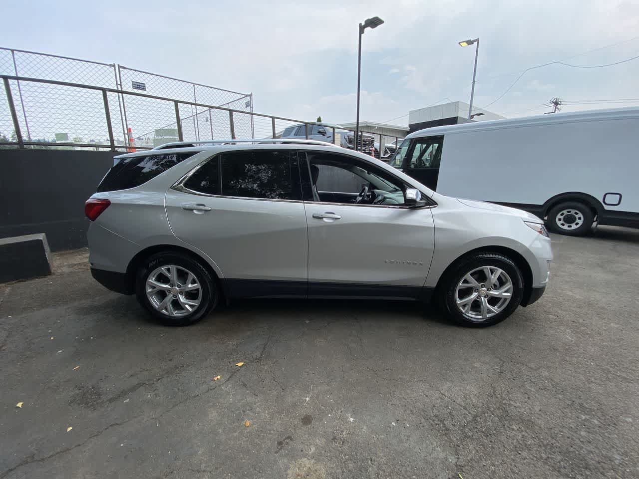 Used 2021 Chevrolet Equinox Premier FWD image 7
