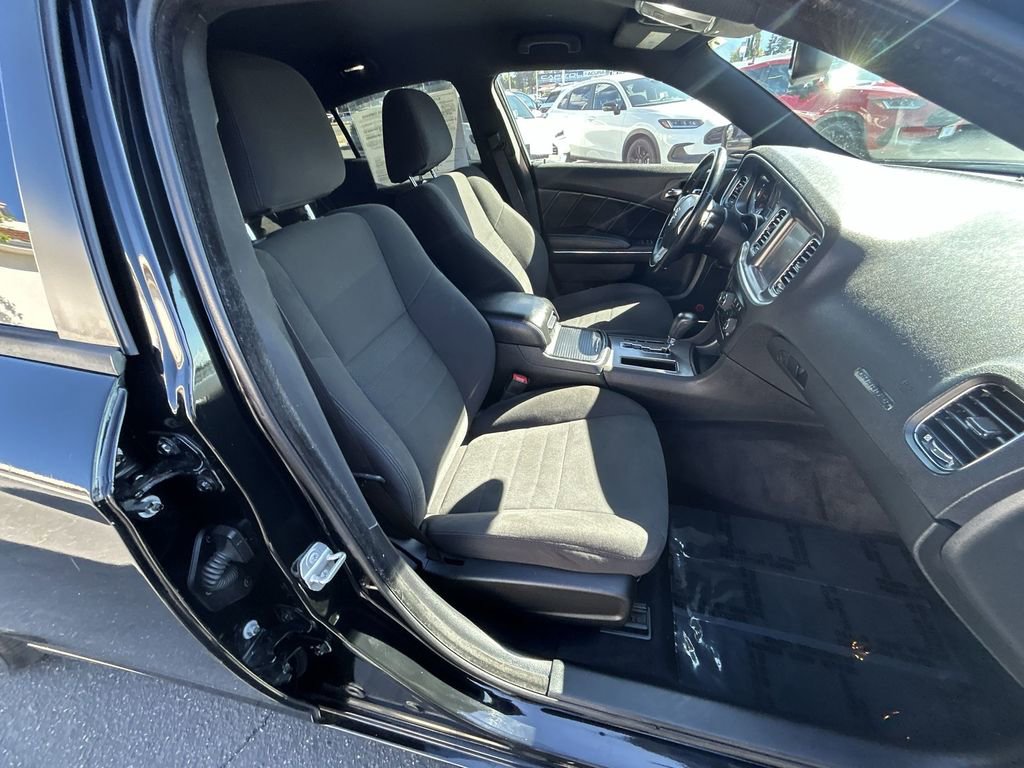 Used 2014 Dodge Charger R/T w/ Blacktop Package RWD image 25