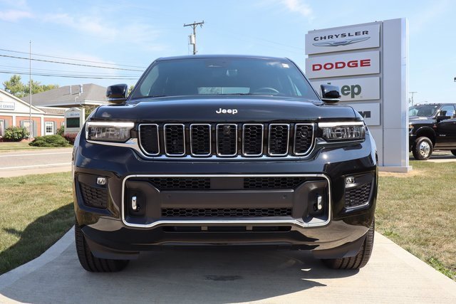 New 2025 Jeep Grand Cherokee Overland w/ Adv Protech Group III image 5