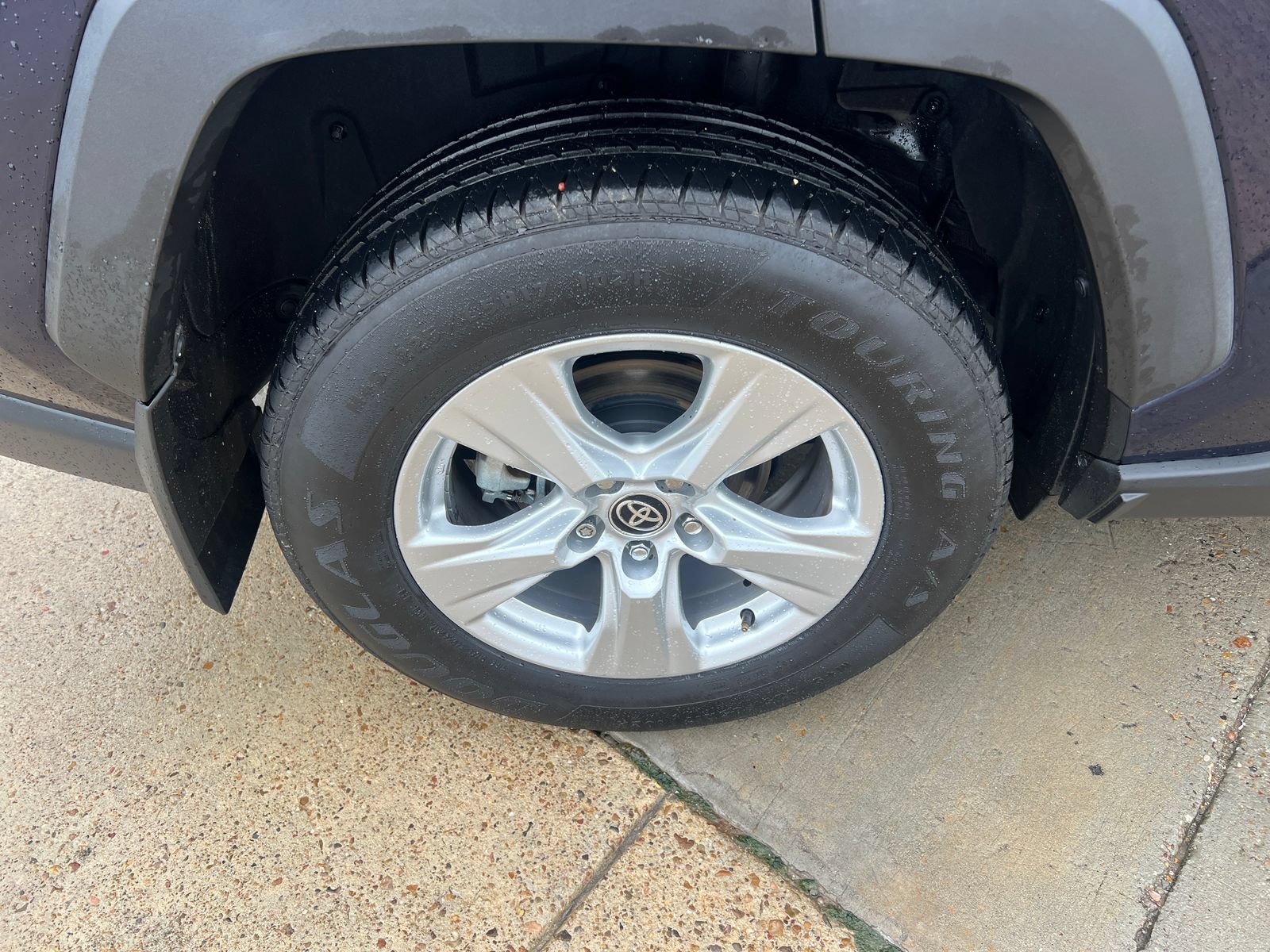 Used 2020 Toyota RAV4 XLE FWD image 17