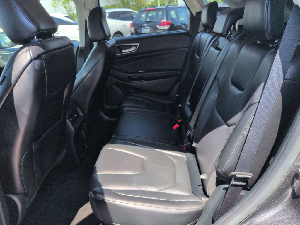 Used 2020 Ford Edge Titanium AWD/4WD image 25