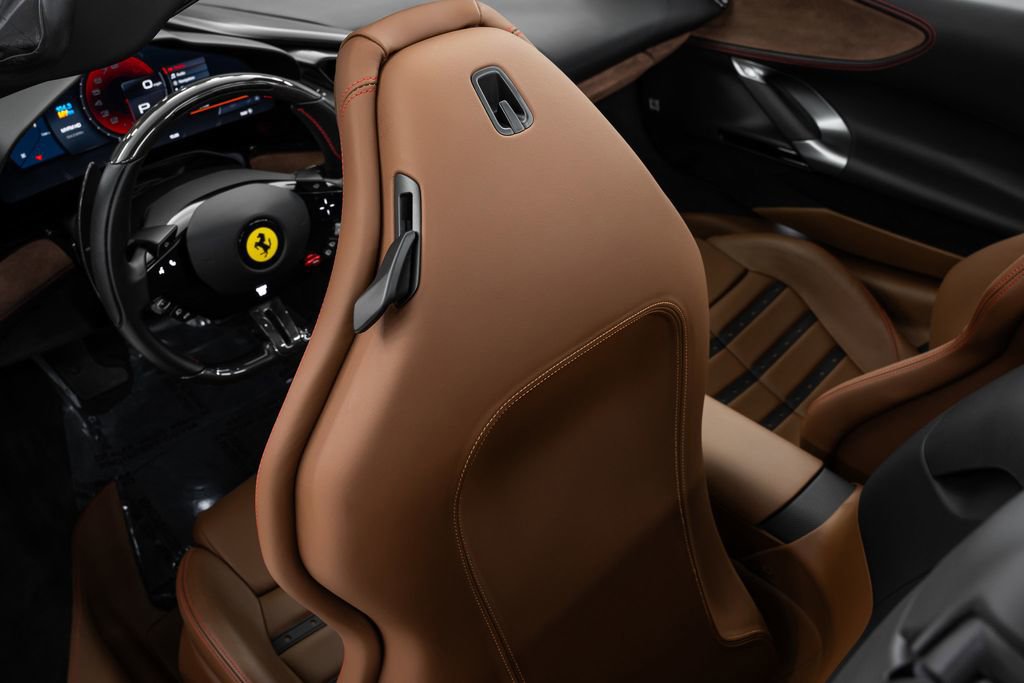 Used 2023 Ferrari SF90 Spider Base image 48