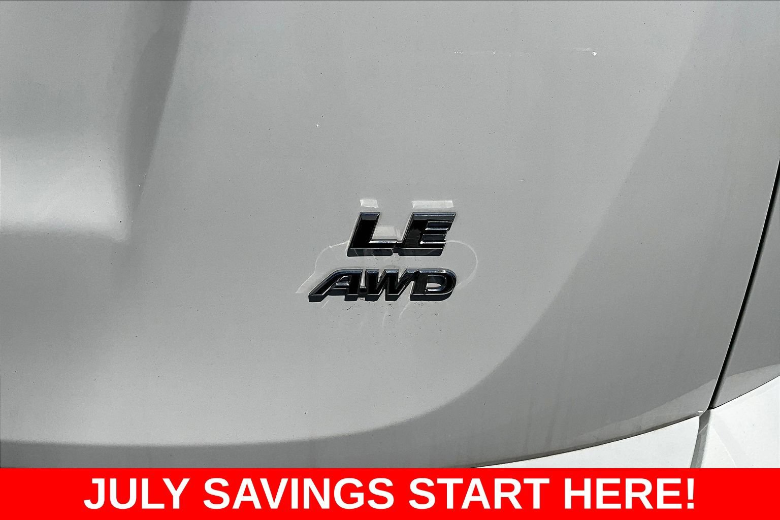 Used 2018 Toyota RAV4 LE w/ All Weather Liner Package AWD/4WD image 31
