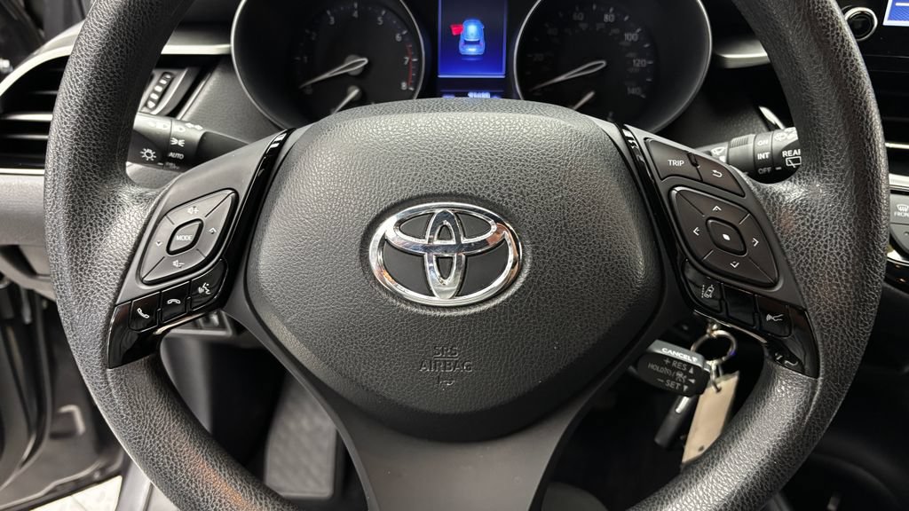 Used 2019 Toyota C-HR LE FWD image 19