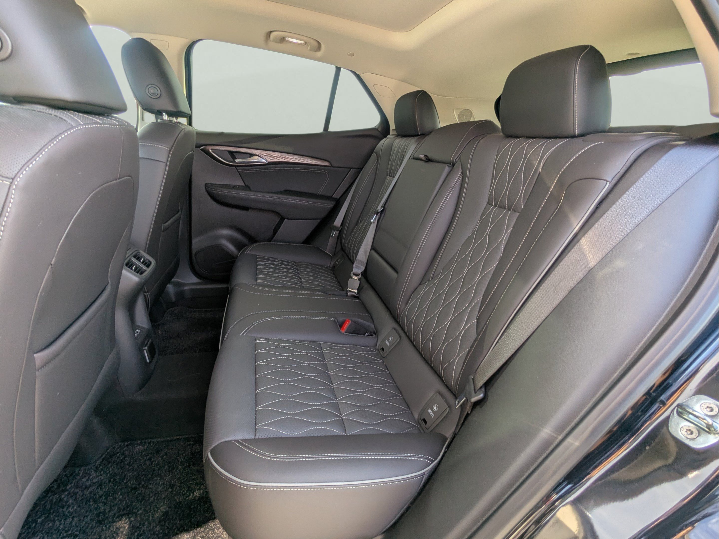 Used 2023 Buick Envision Avenir FWD image 11