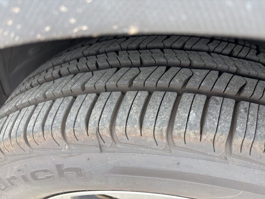 Used 2021 Subaru Crosstrek 2.0i Premium w/ Moonroof Package image 2