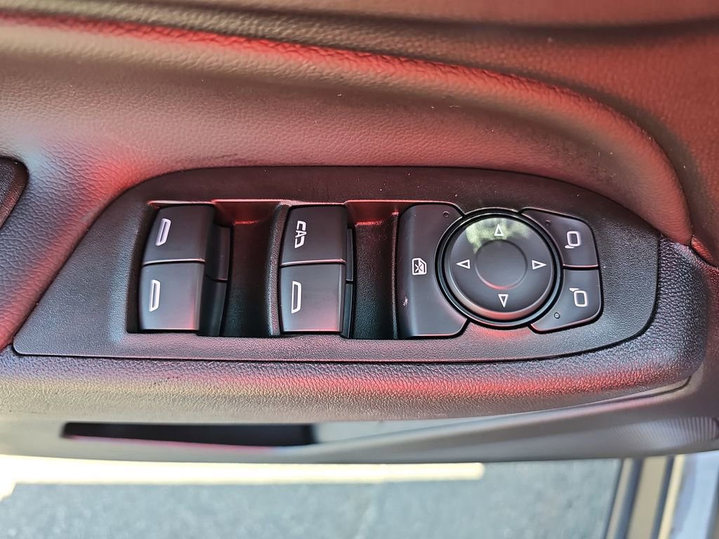 Used 2023 Chevrolet Equinox LT image 31