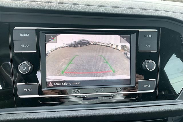 Used 2024 Volkswagen Jetta SE image 14