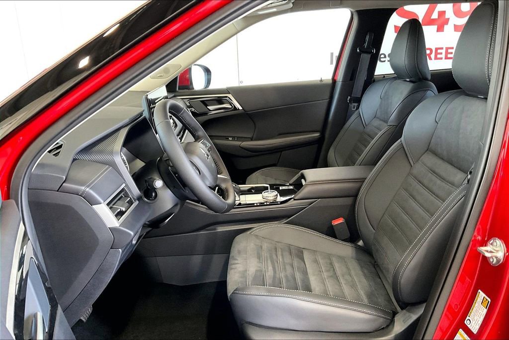 New 2026 Mitsubishi Outlander SE image 9