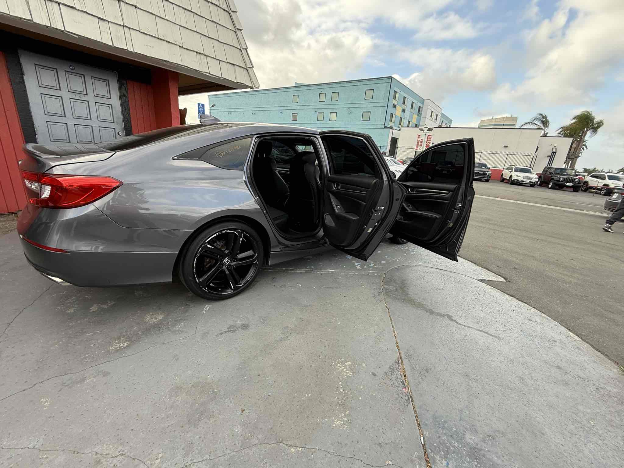 Used 2018 Honda Accord Sport image 29
