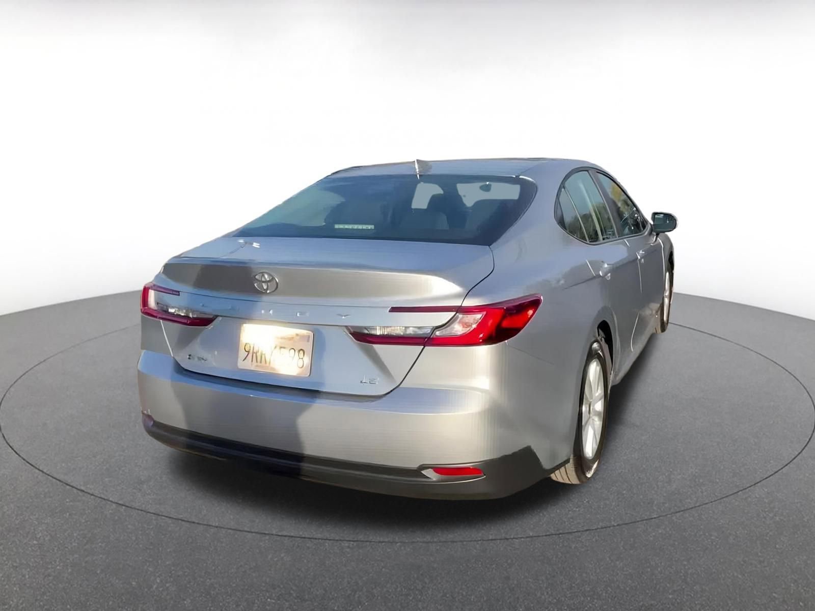 Used 2025 Toyota Camry LE image 14