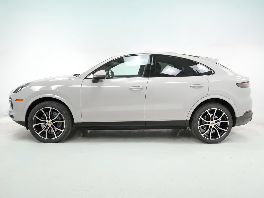 Certified 2021 Porsche Cayenne Coupe AWD/4WD image 2