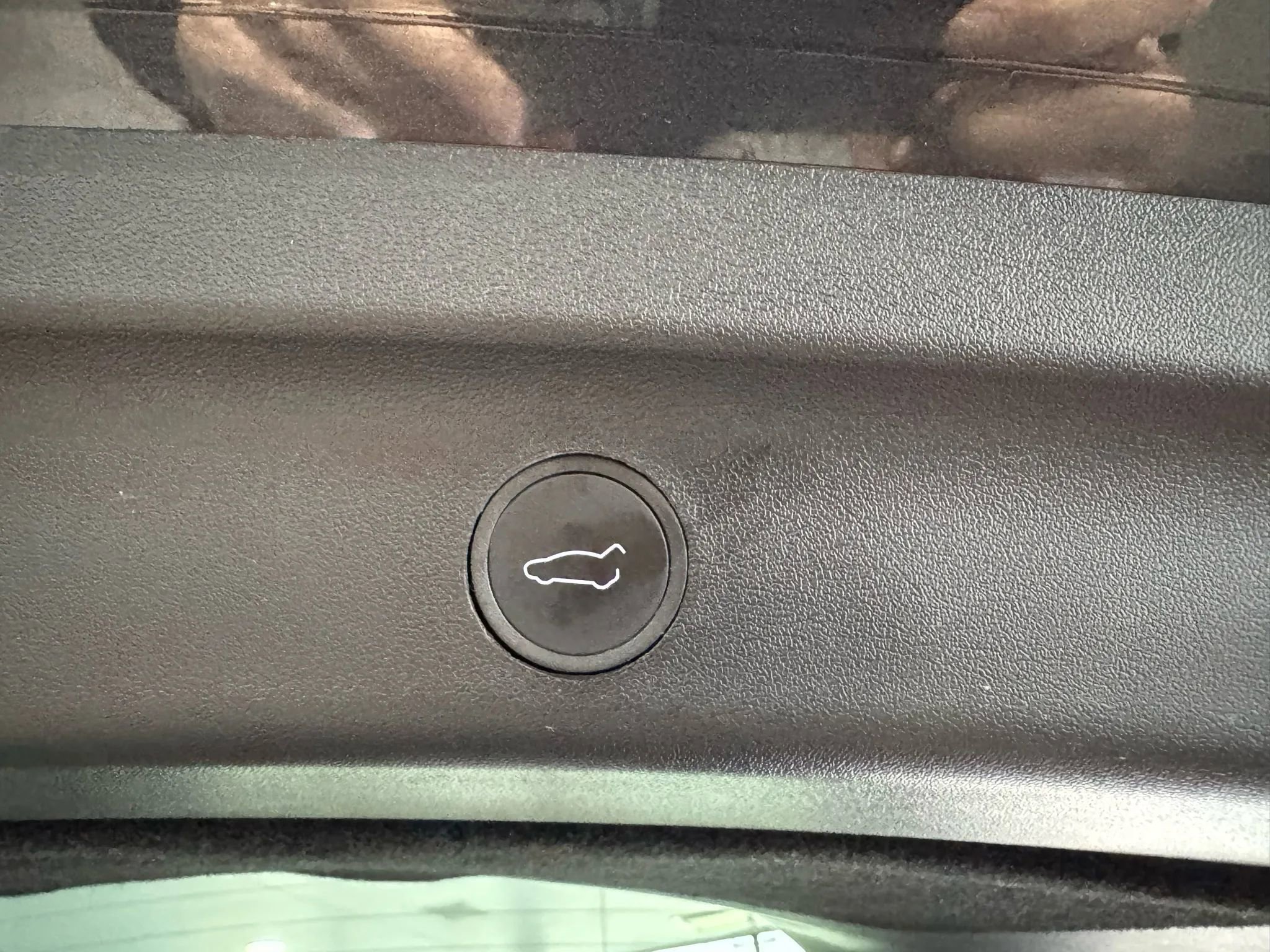 Used 2024 Tesla Model Y Long Range image 22