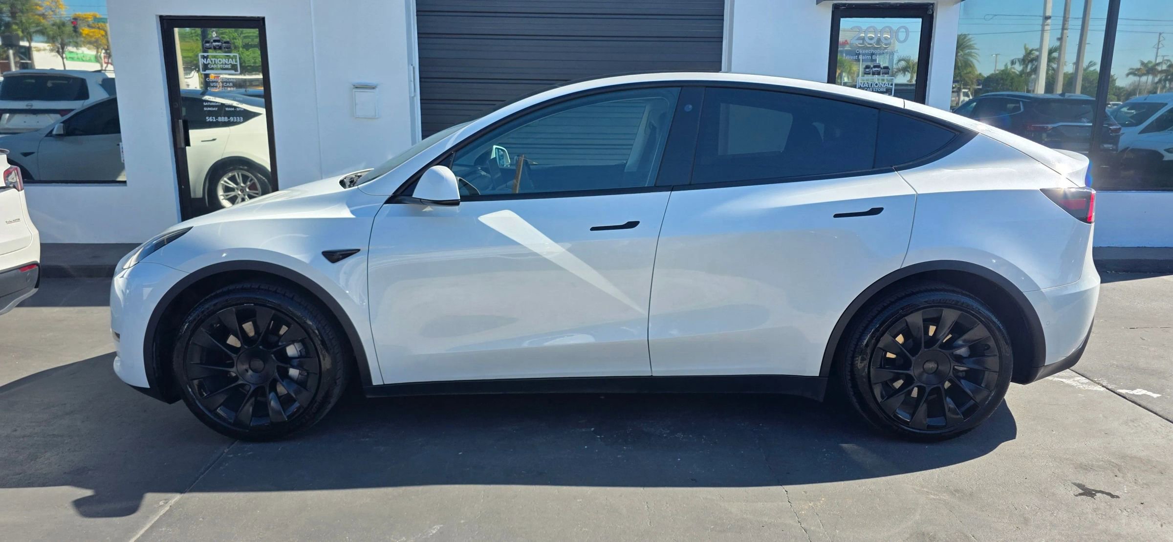 Used 2021 Tesla Model Y Long Range image 8