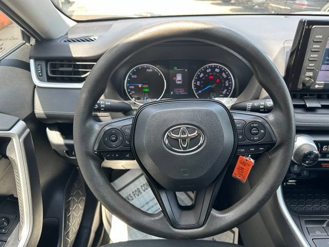 Used 2022 Toyota RAV4 LE AWD/4WD image 17