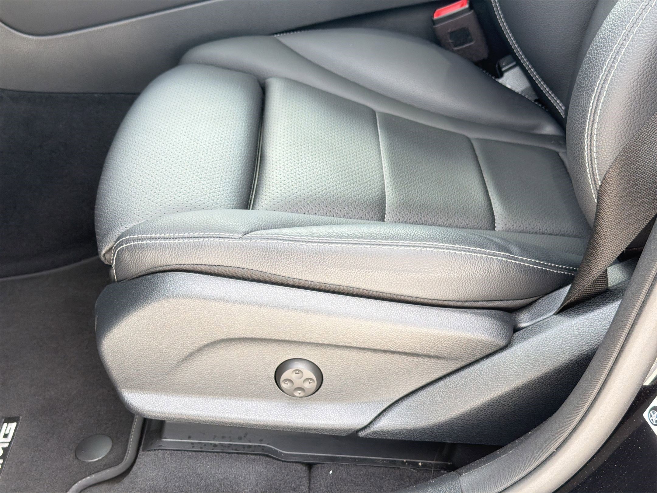 Used 2022 Mercedes-Benz GLC 300 4MATIC image 14