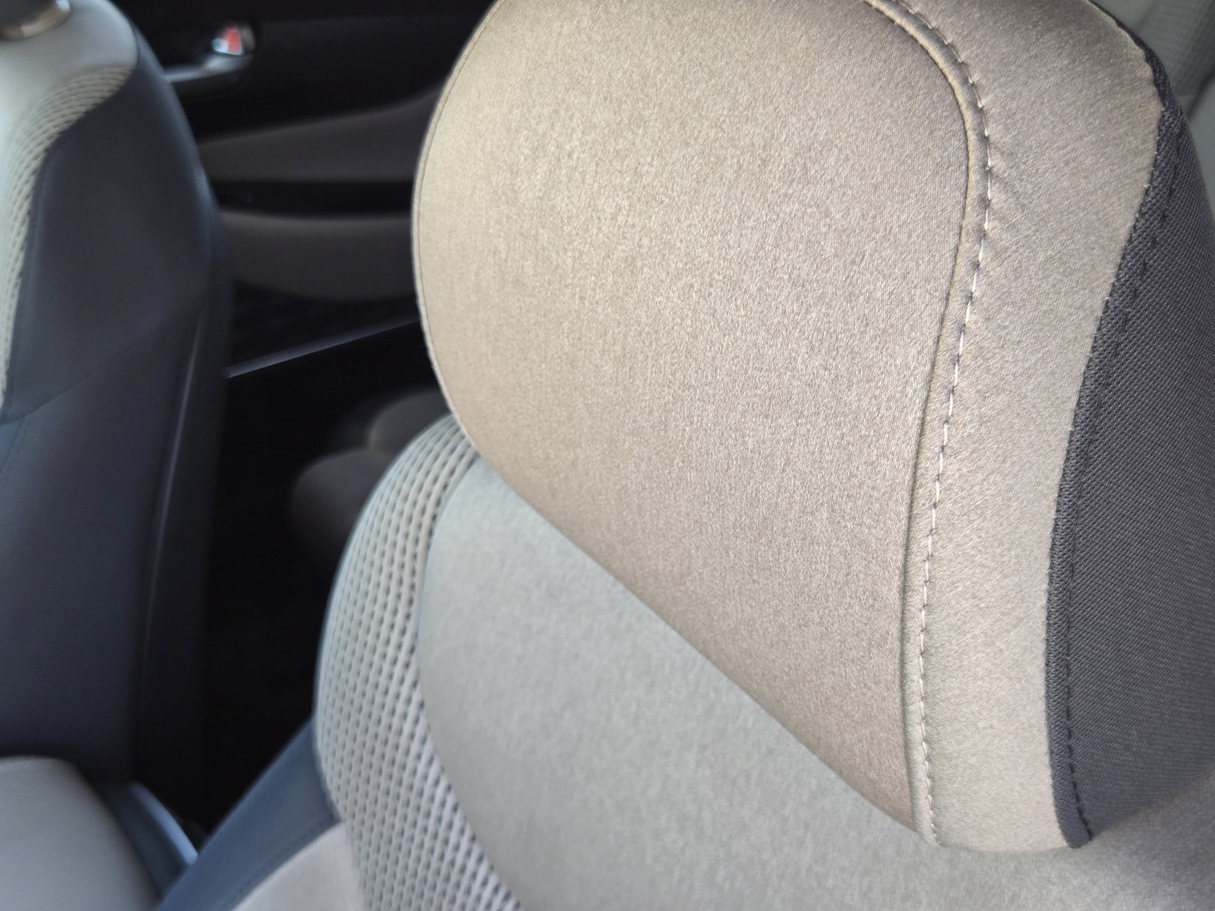 Used 2019 Hyundai Santa Fe SEL FWD image 11