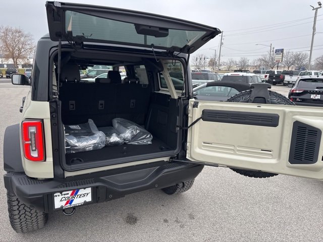 New 2025 Ford Bronco Badlands w/ Sasquatch Package image 9