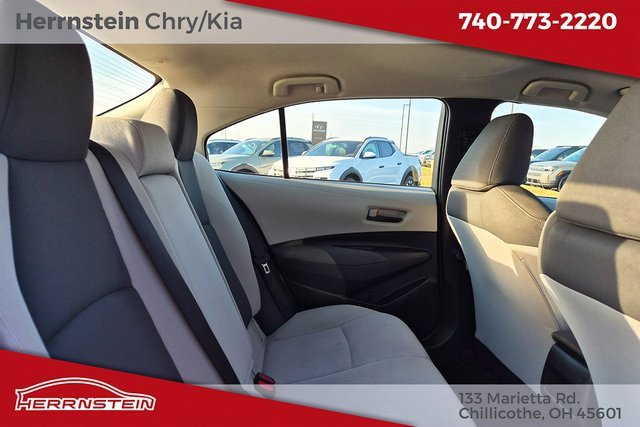 Used 2022 Toyota Corolla LE image 24