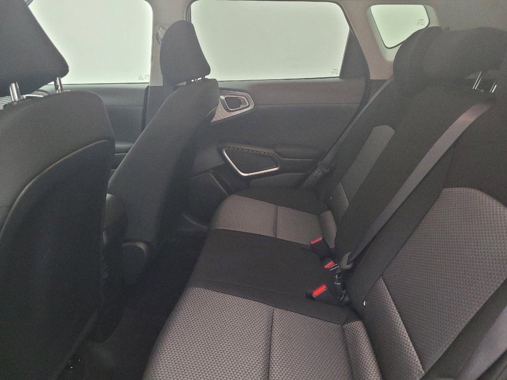 Used 2025 Kia Soul S image 18