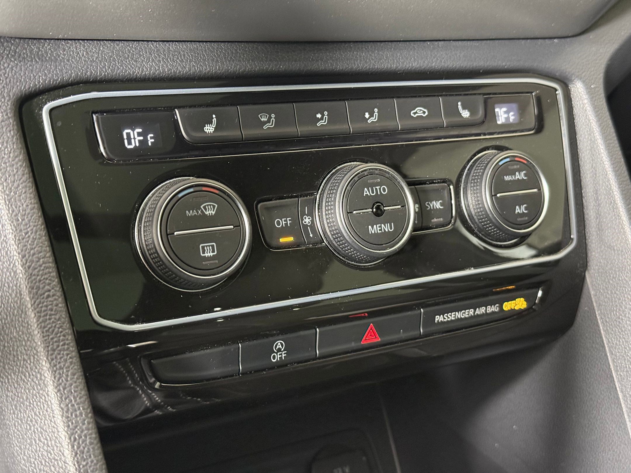 Used 2022 Volkswagen Atlas Cross Sport SE image 16