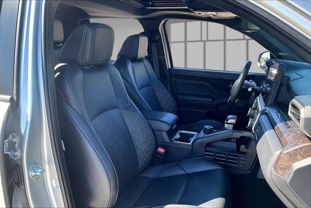 Used 2024 Toyota Tacoma Limited w/ Limited Package (LT) image 28