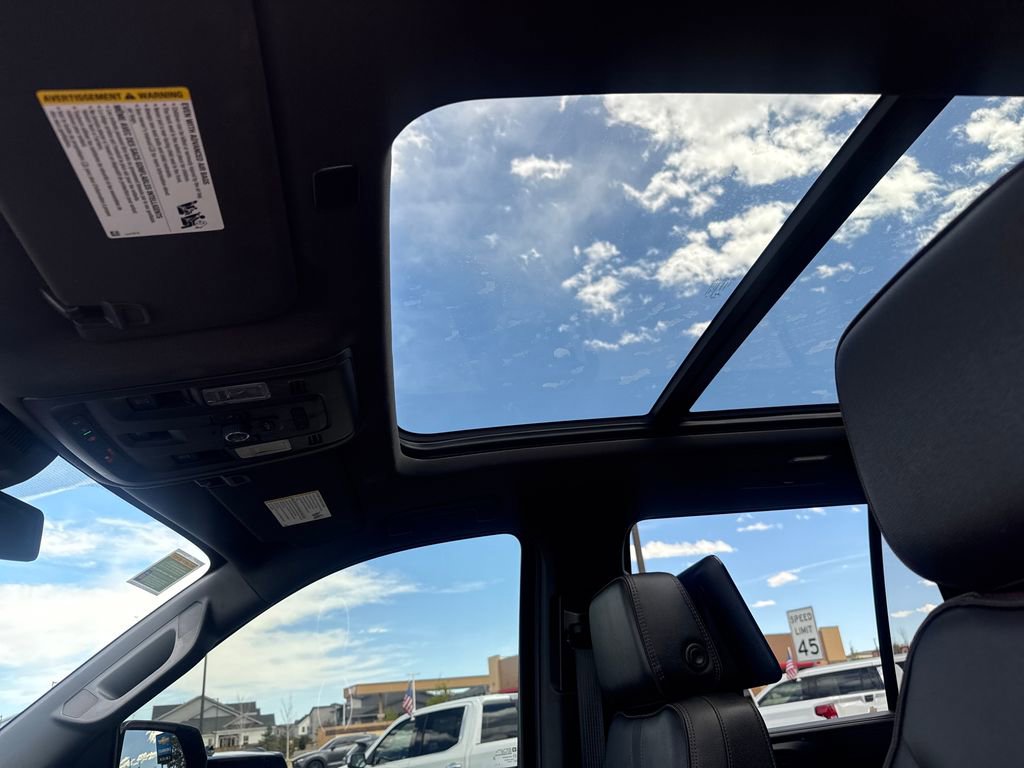 Used 2024 Chevrolet Tahoe RST w/ Luxury Package AWD/4WD image 21