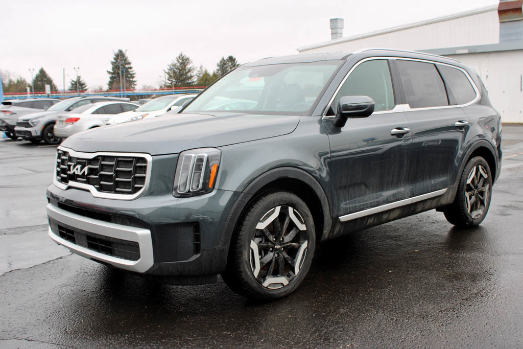 New 2024 Kia Telluride S w/ S Sunroof Package image 2