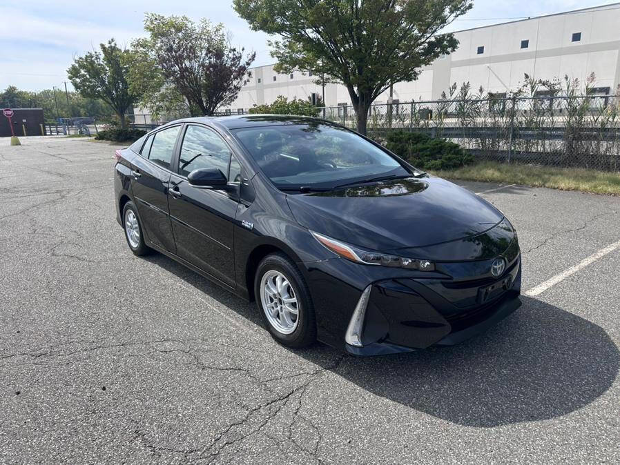Used 2022 Toyota Prius Prime LE image 12