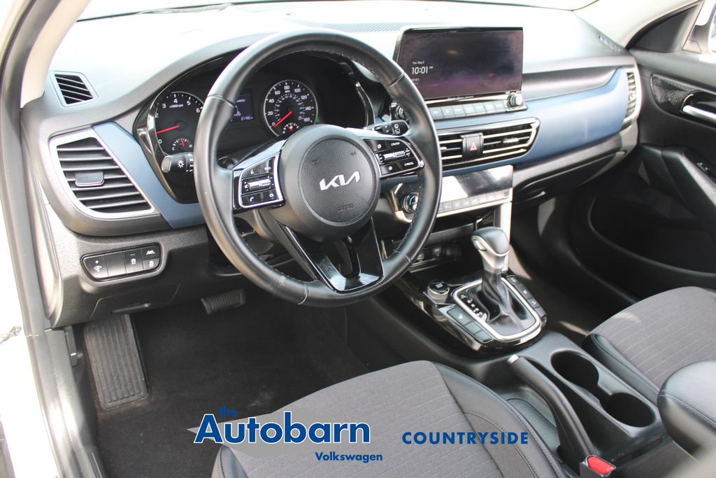 Used 2023 Kia Seltos S w/ Navigation Package AWD/4WD image 8