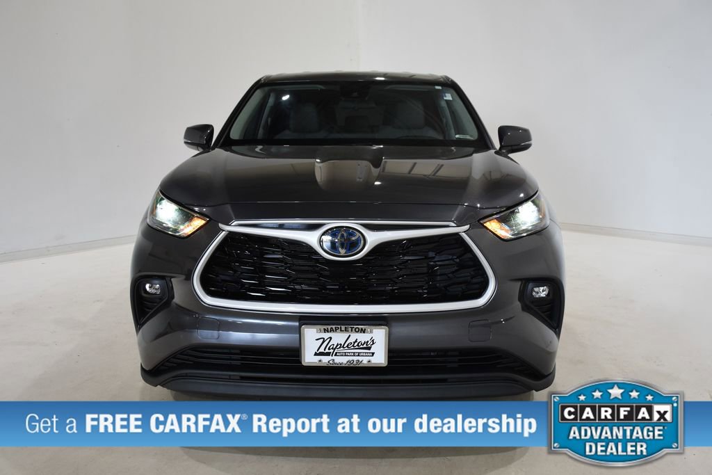 Used 2022 Toyota Highlander LE image 2
