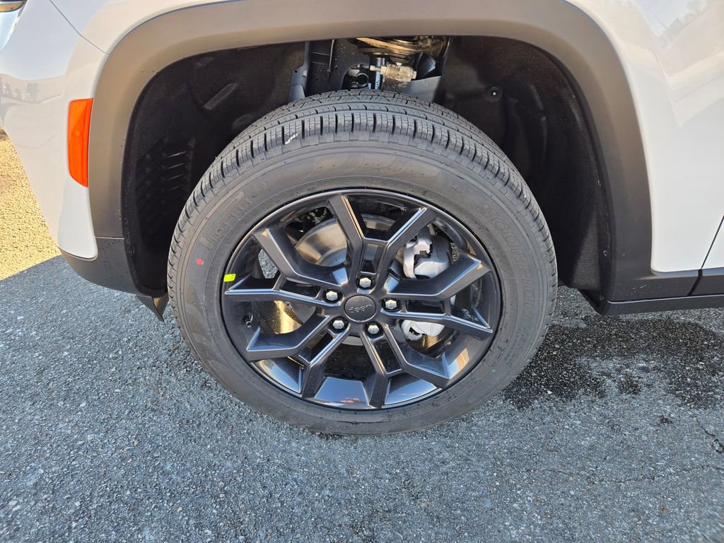 New 2025 Jeep Grand Cherokee Limited image 30