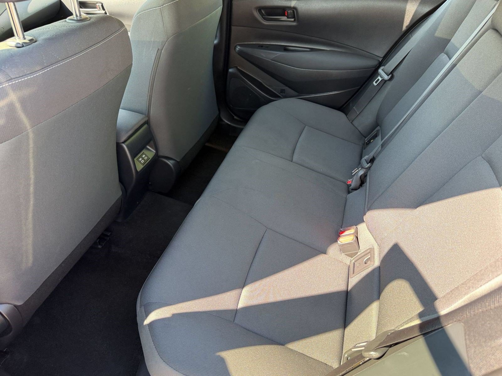 Used 2025 Toyota Corolla LE FWD image 21
