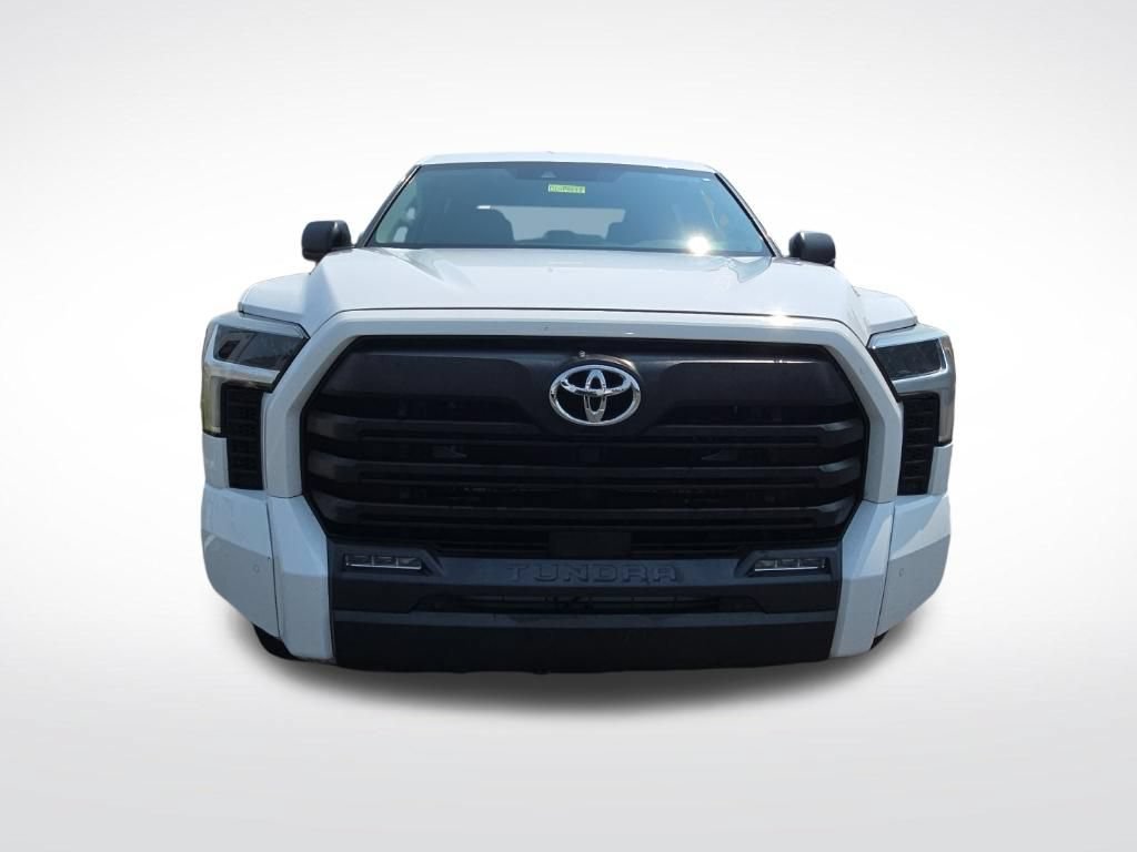 Used 2022 Toyota Tundra SR5 AWD/4WD image 9