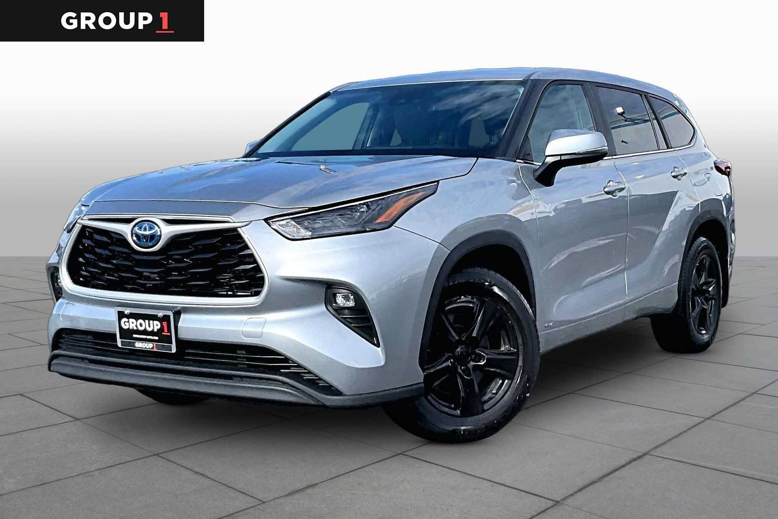 Used 2023 Toyota Highlander LE AWD/4WD video 1