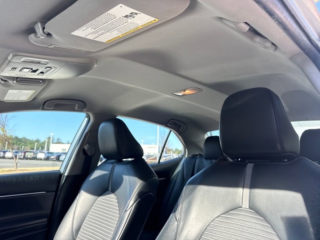 Used 2021 Toyota Camry SE image 22