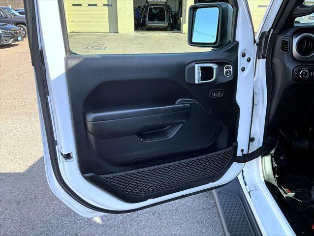 Certified 2021 Jeep Gladiator Willys image 10
