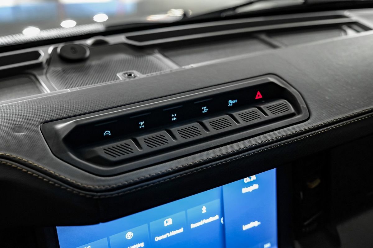 Used 2024 Ford Bronco Badlands image 38