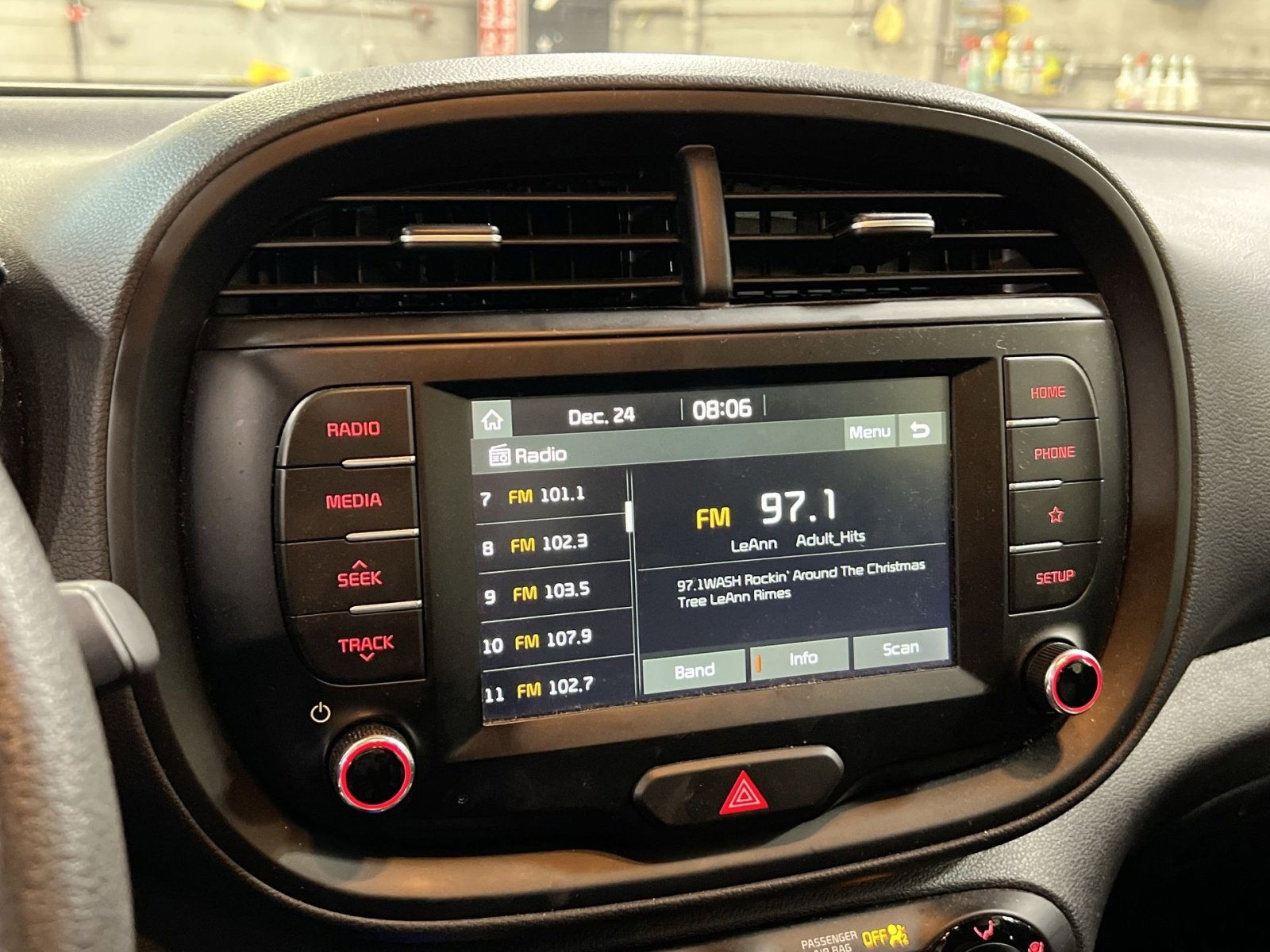 Used 2021 Kia Soul LX image 18