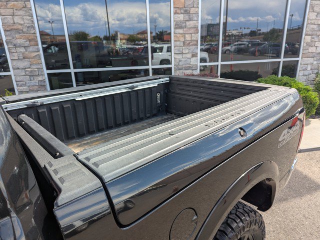 Used 2018 RAM 2500 SLT w/ Luxury Group AWD/4WD image 21