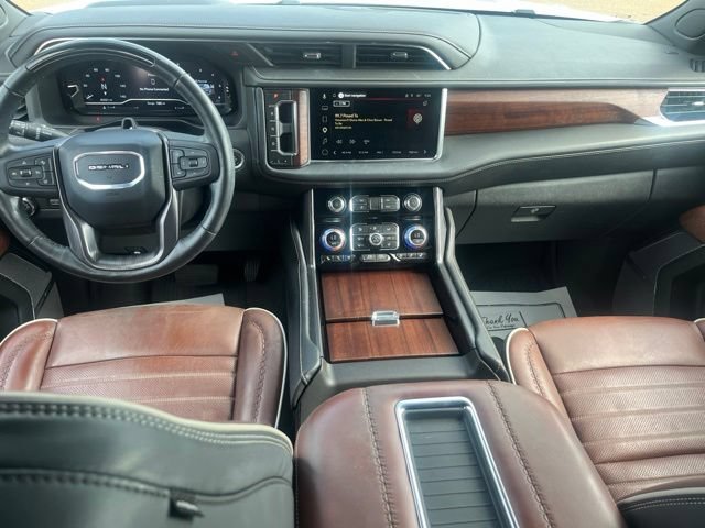 Used 2024 GMC Yukon Denali Ultimate AWD/4WD image 10