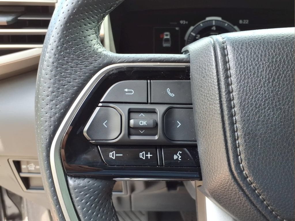 Used 2023 Toyota Tundra Limited AWD/4WD image 13